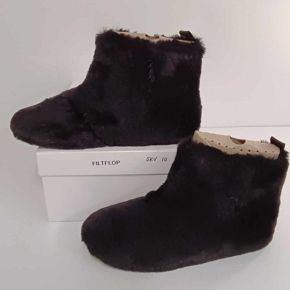 Fitflop Women's Fuzzy Furry Lined Slip On Bootie Slippers - Black 8